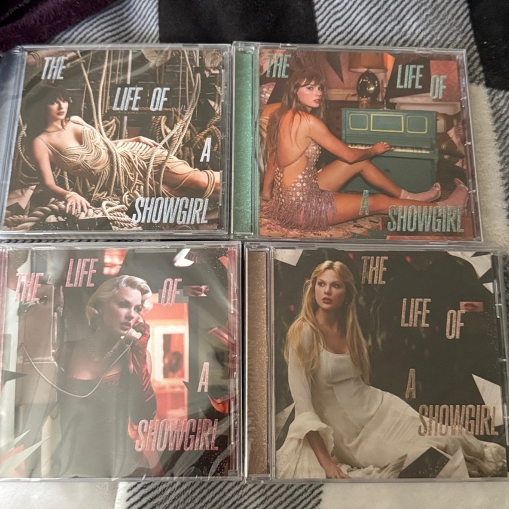 NIP | Limited The Life of a Showgirl Deluxe Versions x4!!
